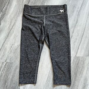 Pink Yoga Grey Mark cropped leggings size medium
